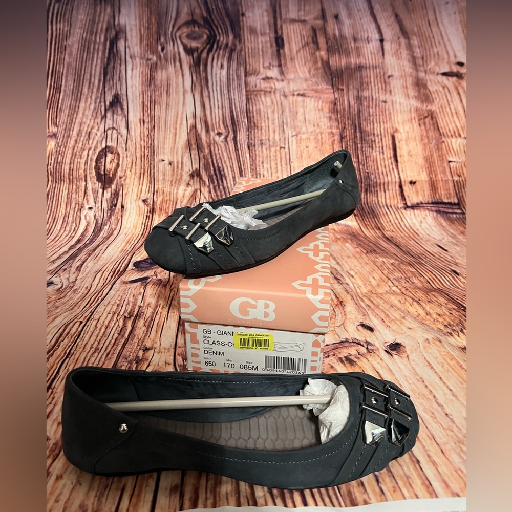 Gianni Bini Flats
